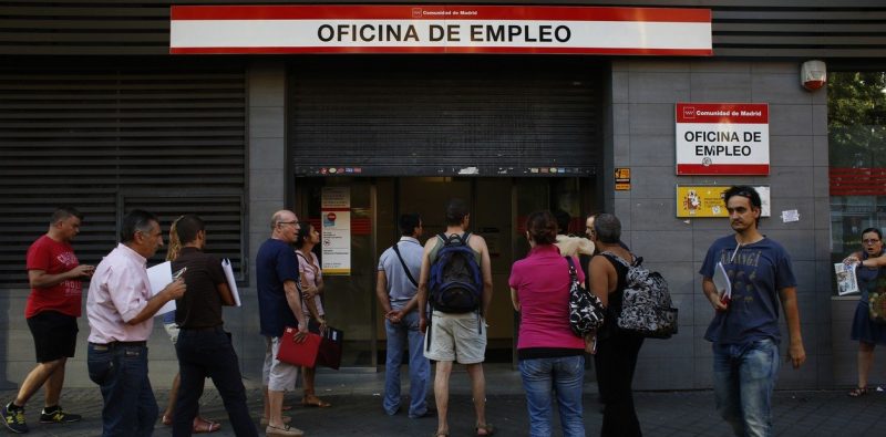 Desde trabajadores rurales a directivos: España busca extranjeros