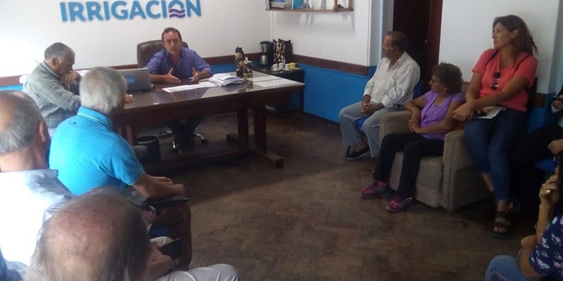 Asambleas entregaron un petitorio a Irrigación