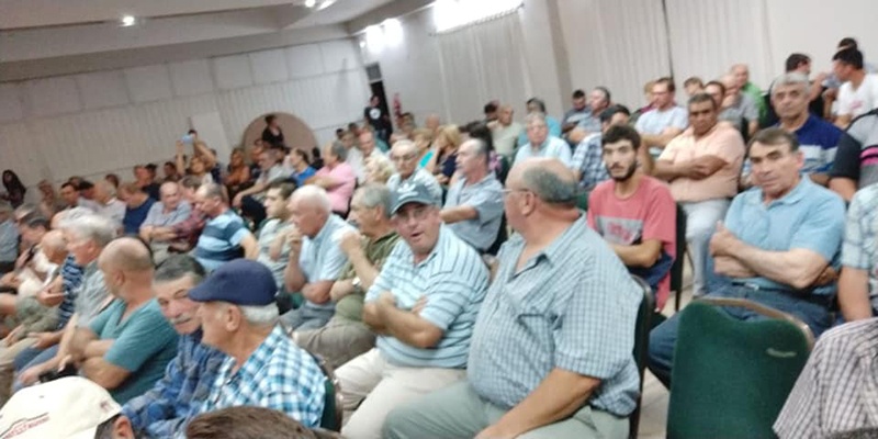 Regantes se reunieron por el robo de agua del Atuel