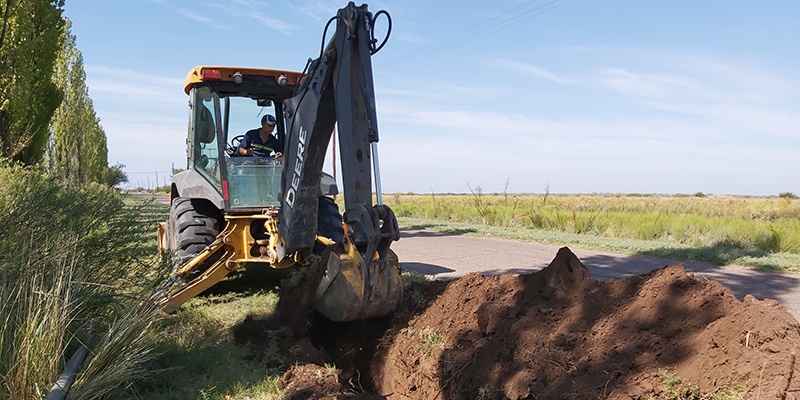 Continúan las obras de agua potable en los Distritos