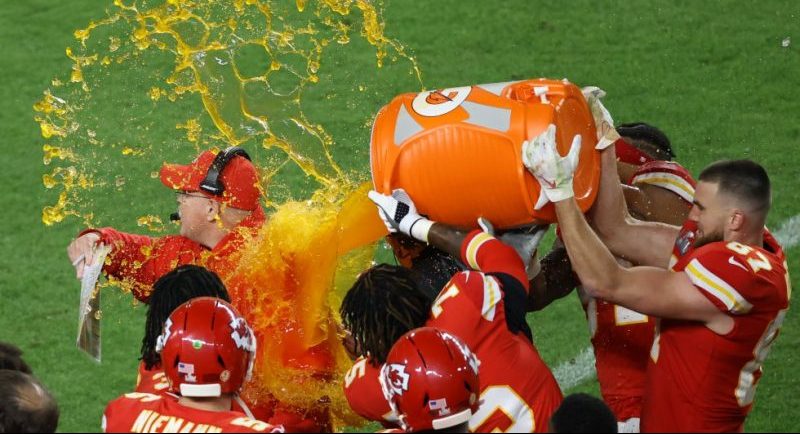Super Bowl. Homenaje, fiesta y una final electrizante que consagró campeón a Kansas City Chiefs