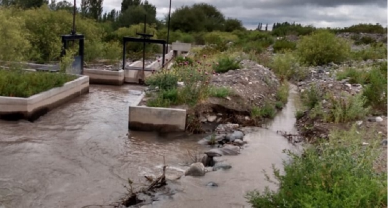 Descubren que robaban agua del río Atuel