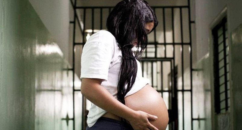 Polémico: las mujeres presas percibirán asignaciones por hijo y por embarazo