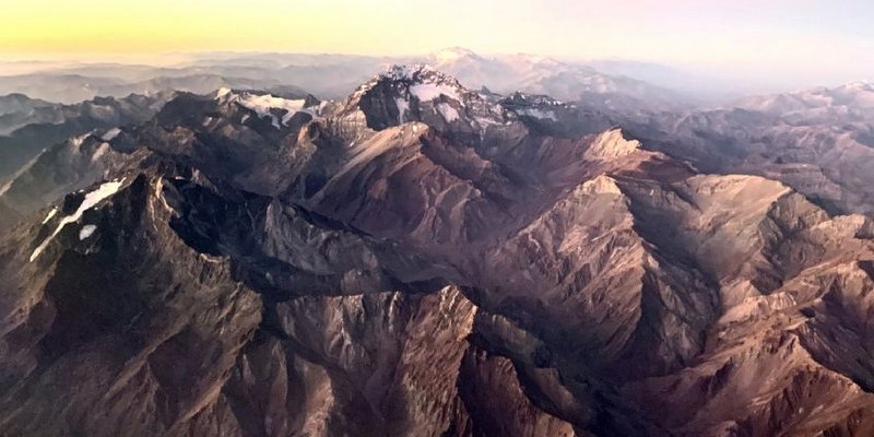 La impactante imagen del Aconcagua sin nieve