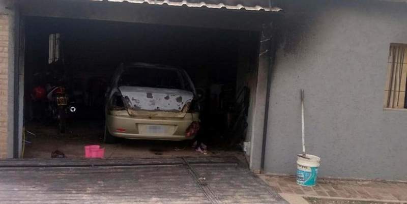 Femicidio en Córdoba: encuentran a una mujer calcinada al lado de su auto dentro de una cochera