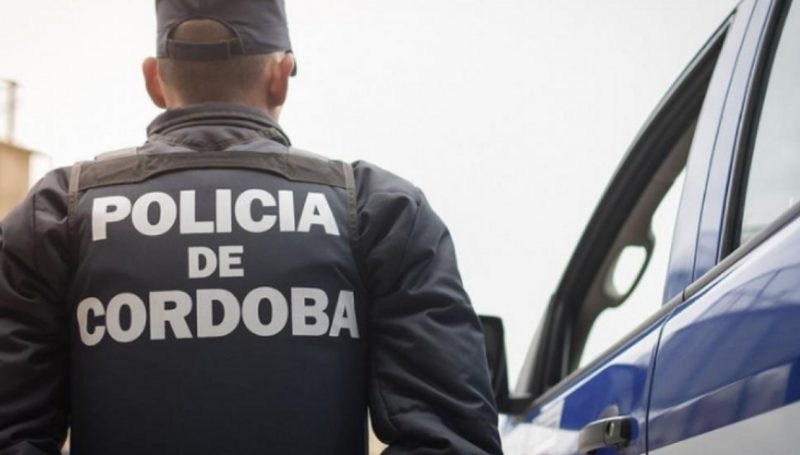 No cumplía con la cuarentena y le pusieron custodia policial
