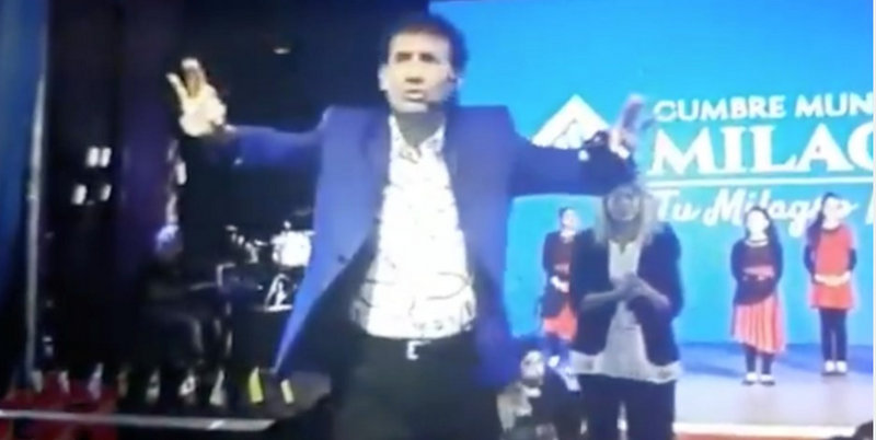 El polémico video del Pastor Giménez ofreciendo alcohol en gel por mil pesos a sus fieles