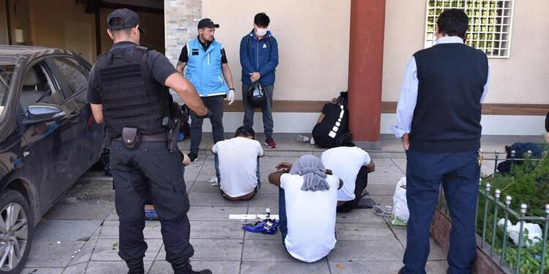 Cuarentena: encontraron siete parejas y drogas sintéticas en un hotel alojamiento