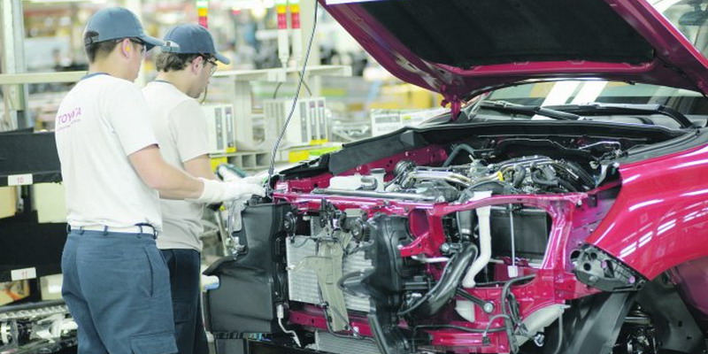 Por primera vez Toyota no paga 100% de sueldos