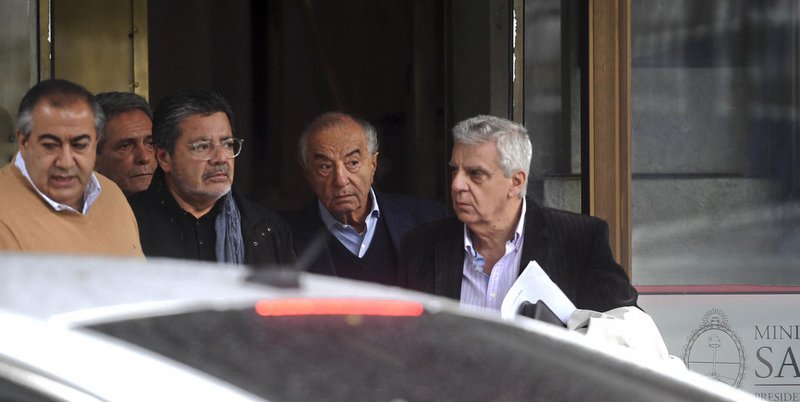 UIA y CGT acordaron 25% de recorte salarial en trabajadores suspendidos
