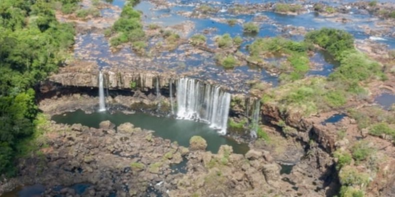 Sin agua ni visitantes, el drama de las Cataratas