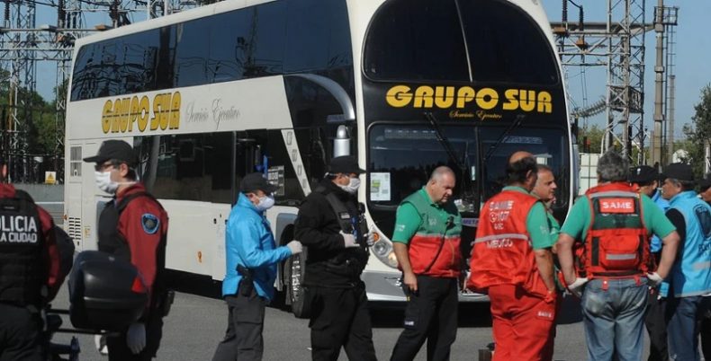 Detuvieron otro micro con extranjeros que venía desde Mendoza