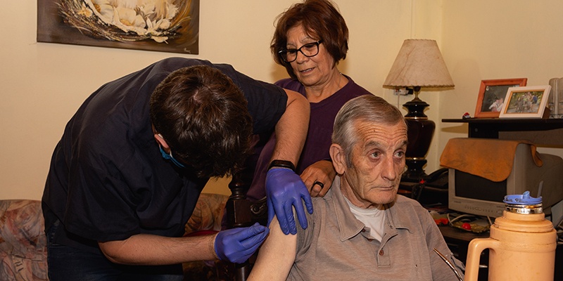 Coronavirus: segunda fase de una vacuna incluye ensayos con ancianos y niños