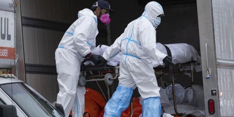 Hallan camiones con decenas de cadáveres descompuestos en Nueva York
