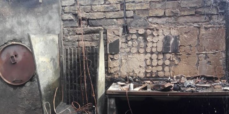Piden ayudas para una familia que perdió todo en un incendio