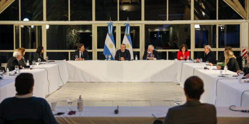 Alberto Fernández se reúne con el comité de expertos para analizar “cómo será la nueva fase”