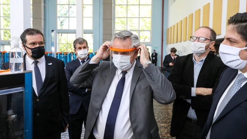 El modelo sueco, “los 3 mil muertos de ellos equivalen a 13.900 en Argentina”.