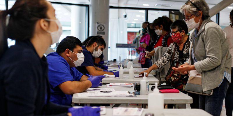 Santiago de Chile se encuentra al límite de su capacidad sanitaria