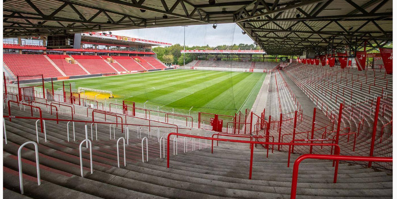 Tres positivos de coronavirus en un club alemán ponen en duda el regreso de la Bundesliga