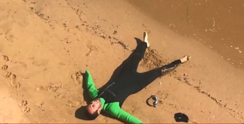 Terror en Girona cuando el nadador paralímpico Ariel Schrenck huye de dos tiburones