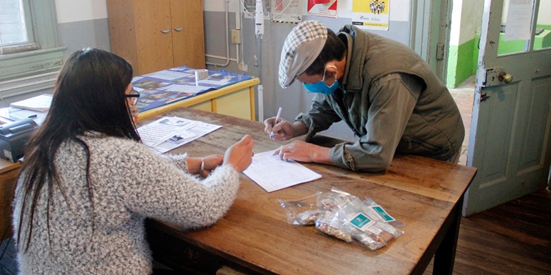 Comenzó la entrega de semillas de hortalizas en Carmensa