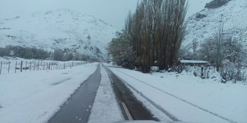 Fuerte nevada obligó a cerrar la Ruta 145 en Malargüe