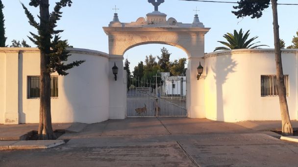 El Cementerio municipal extiende su horario de apertura