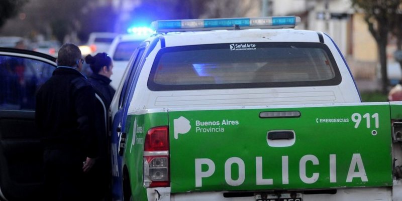 Le disparó a su novia en la cabeza, creyó que estaba muerta y se suicidó