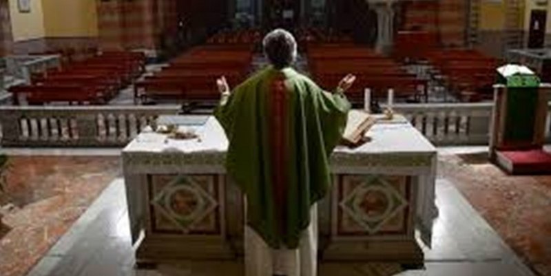 Italia habilita las misas a partir del 18 de mayo