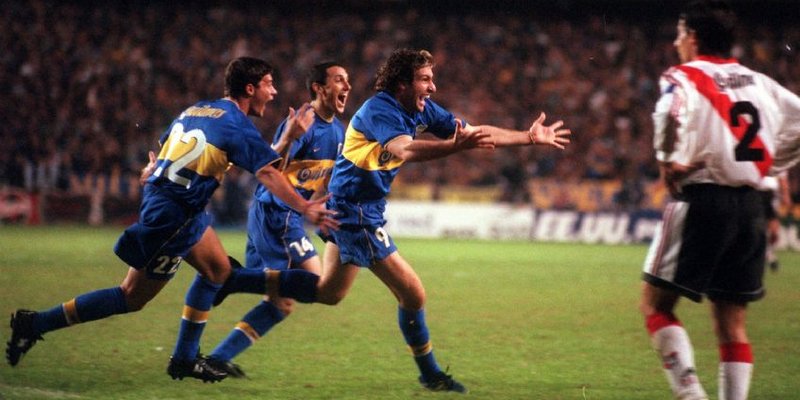 A 20 años del “muletazo” de Palermo y del caño de Riquelme a Yepes
