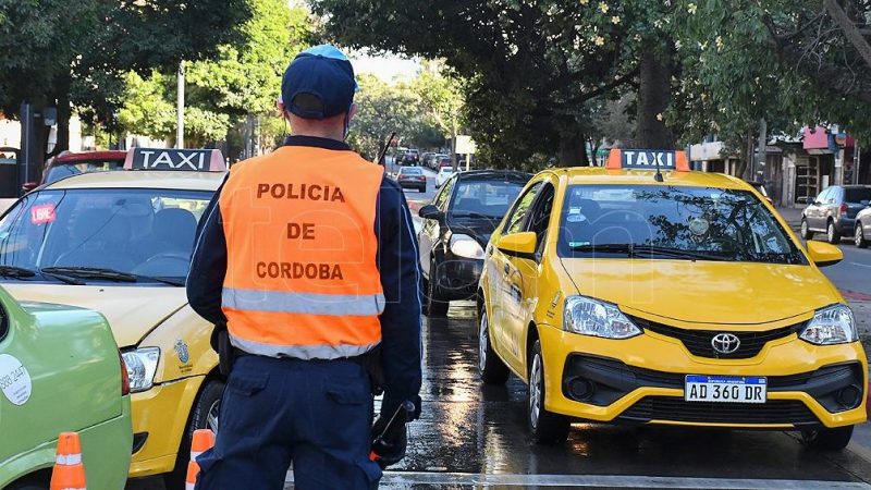 Prisión preventiva para un hombre que violó la cuarentena y quiso coimear a un policía