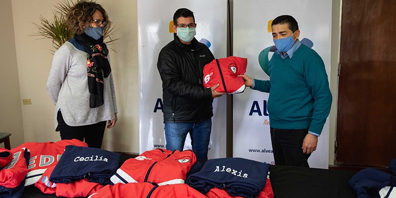 Entregaron el premio del concurso de eficiencia energética a la escuela Enore de Monte