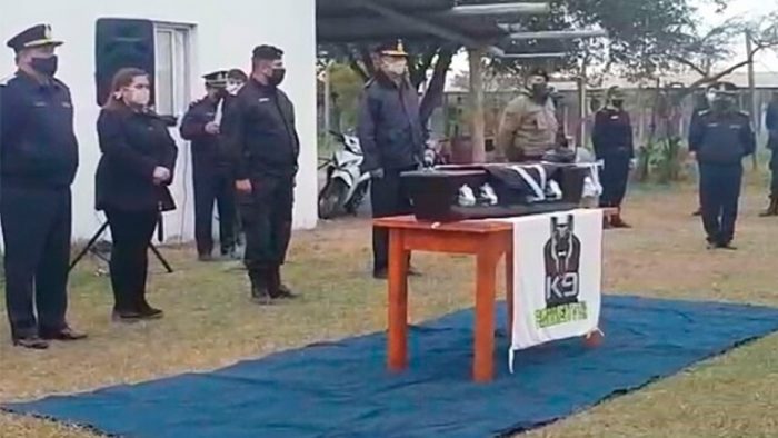 Despidieron con honores a “Cartucho”, el perro sargento que fue atropellado por un patrullero