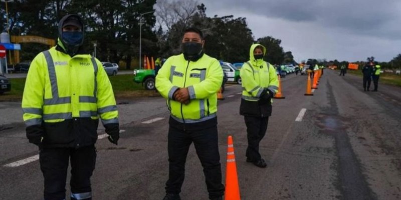 Una familia de Tigre intentó mudarse a Mar del Plata en plena cuarentena pero fueron rechazados en un control policial