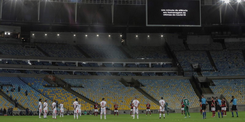 Brasil: volvió el fútbol al lado de los muertos
