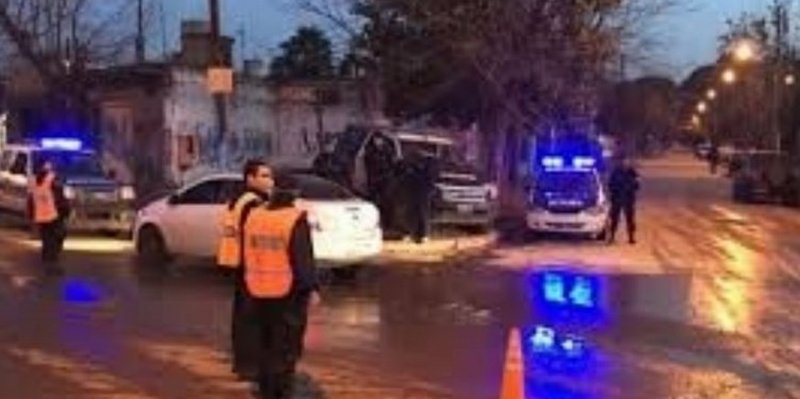 Lo acusan de violador, le prenden fuego la casa y muere quemada su mujer en Florencio Varela