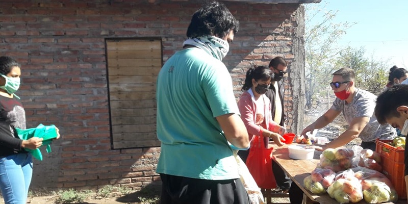 Jóvenes solidarios y comprometidos