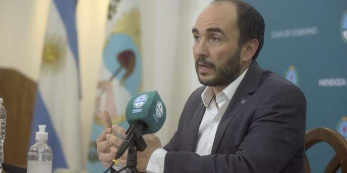 Las escuelas se prepararán para la vuelta escalonada a la modalidad presencial