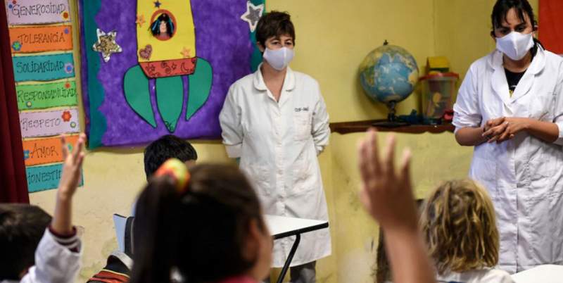 Se estableció el orden de vacunación de los docentes y personal de educación