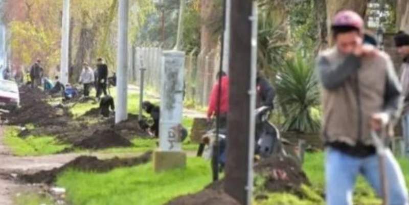 Mar del Plata: 300 personas cavaron pozos para robar cables de teléfono