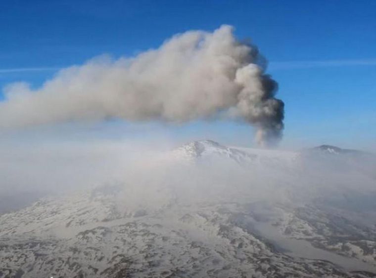 Volcán Copahue entra en actividad: alarma en Caviahue