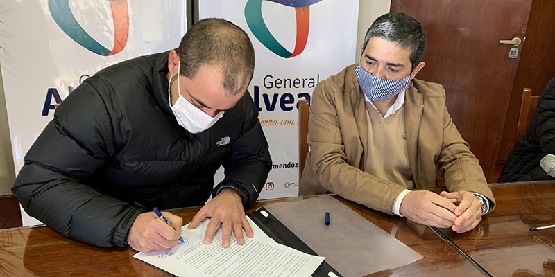 Mercado Alvear ya está en funcionamiento