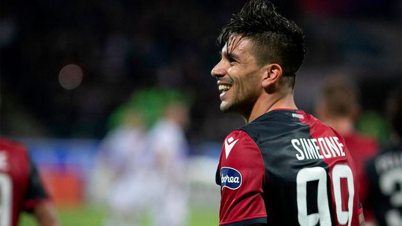 Con un gol de Gio Simeone, Cagliari venció a Juventus y arruinó los festejos del campeón