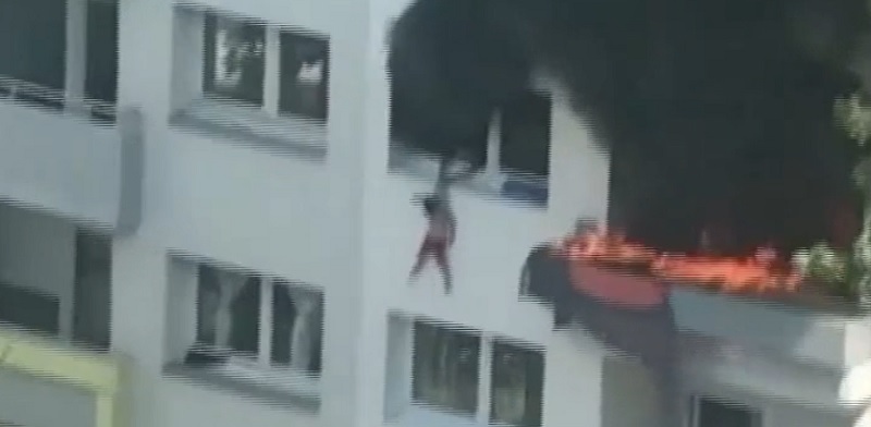 Impresionante: un nene de 10 años arrojó al vacío a su hermanito de 3 para salvarlo de un incendio
