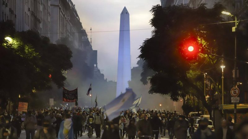 Protesta social, libertad de expresión y discurso de odio. Por Sergio Berensztein