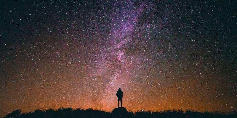 ¡A mirar el cielo!: se podrán ver cinco planetas sin usar telescopios