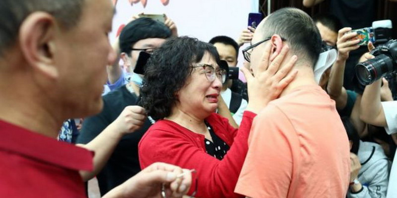 Buscó a su hijo secuestrado y vendido, durante 32 años, finalmente lo encontró