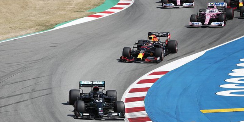 Lewis Hamilton voló en Cataluña y se quedó con el Gran Premio de España