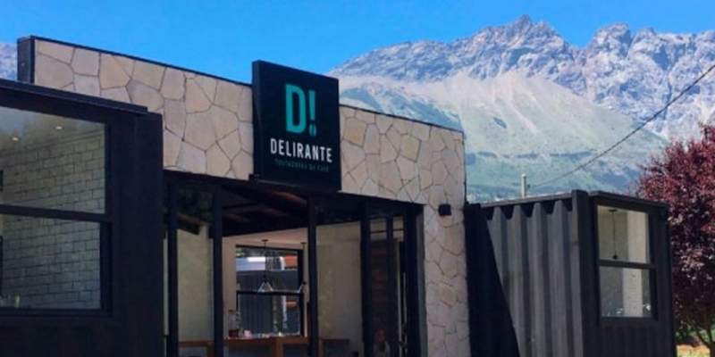 Tiene 5 cafeterías y le prohíbe el ingreso a los políticos