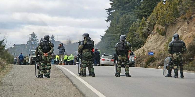 Crece la tensión en la Patagonia por las tomas de tierra: marchas y denuncias